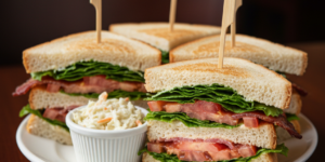 토스트 소스 이삭토스트 샌드위치 과일 키위 샐러드 소스